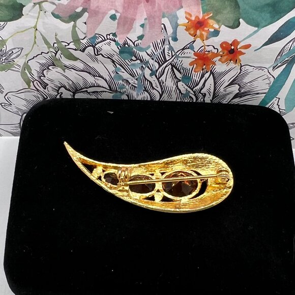 Petite Paisley Brooch - Picture 4 of 4